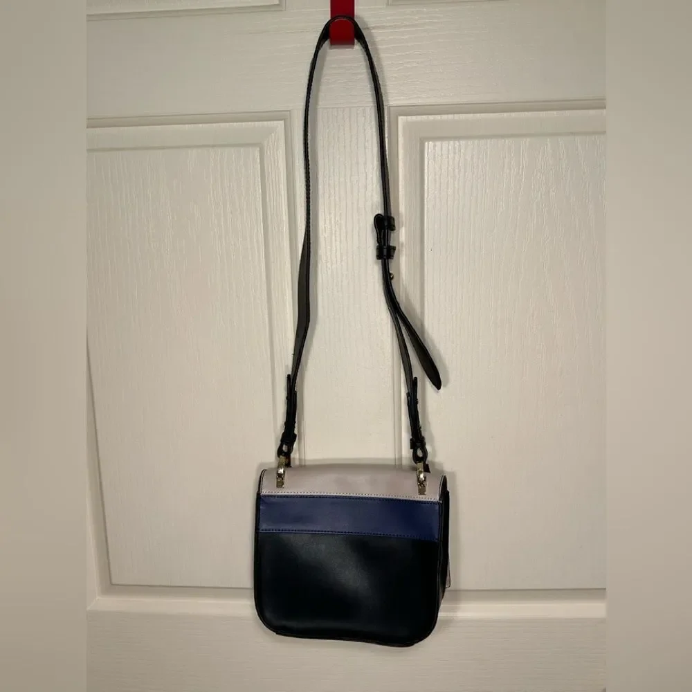 Carpisa purse  - Picture 2 of 7